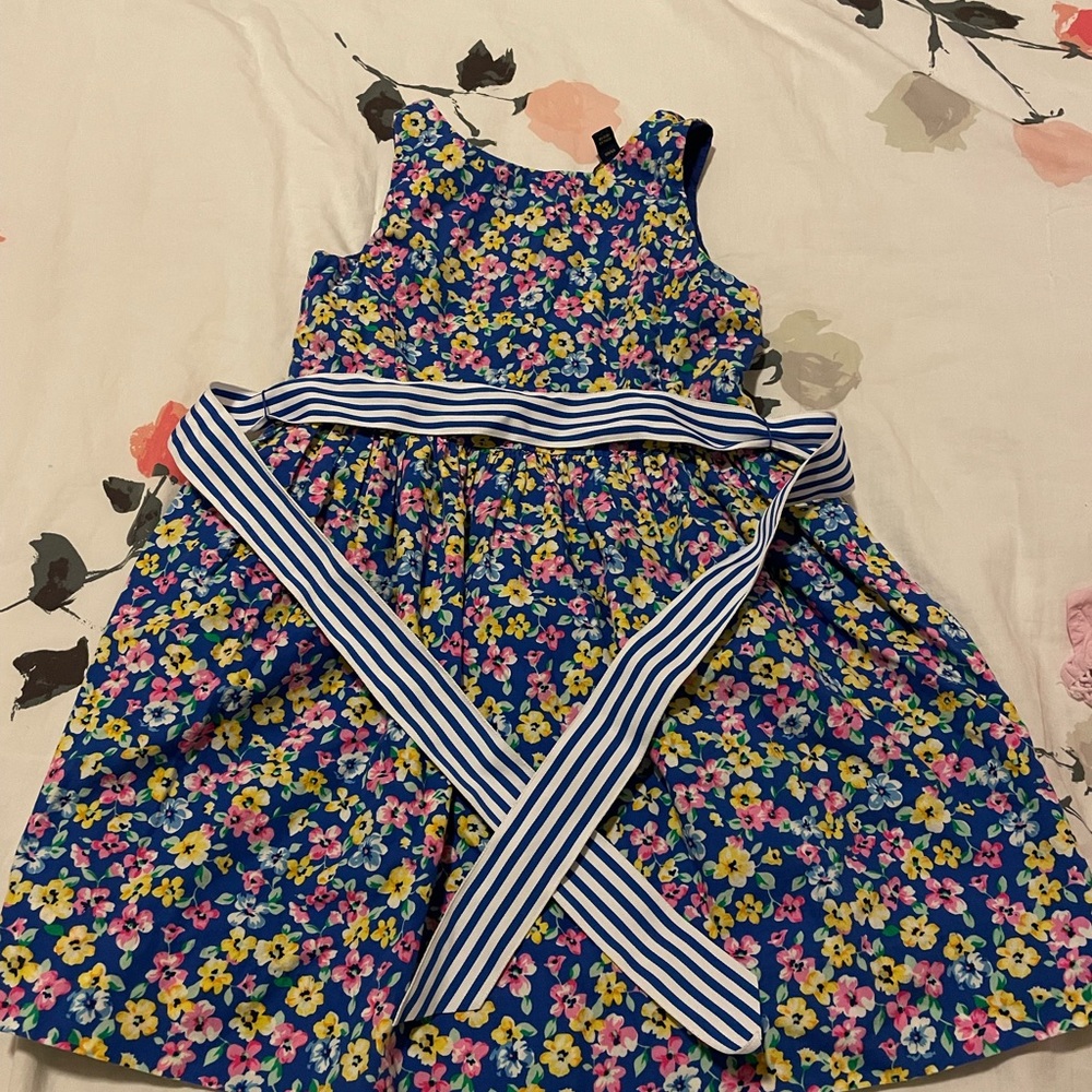 Beautiful blue flower dress, perfect for Spring and Summer.